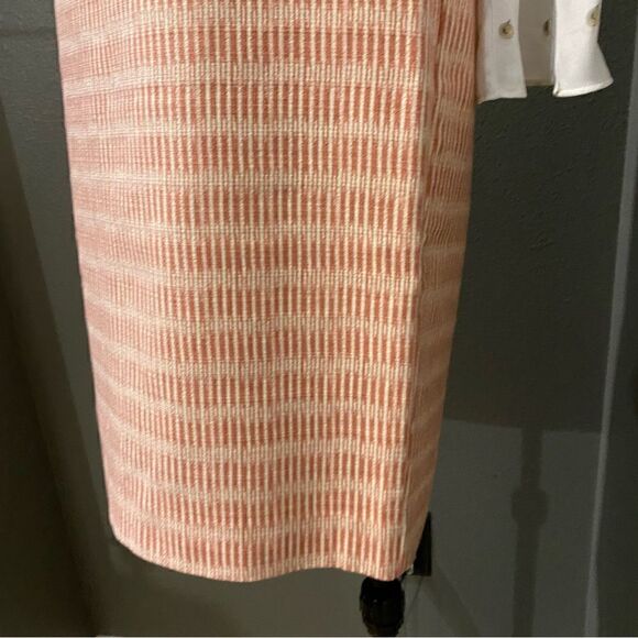 LOFT coral textured Pencil Skirt - Picture 3 of 12